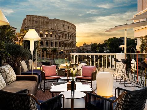 rome colosseum restaurant.